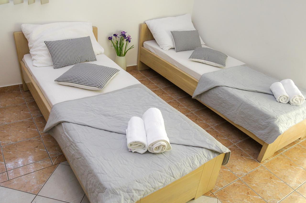Lucky Luke Pool Apartments 노바야 외부 사진