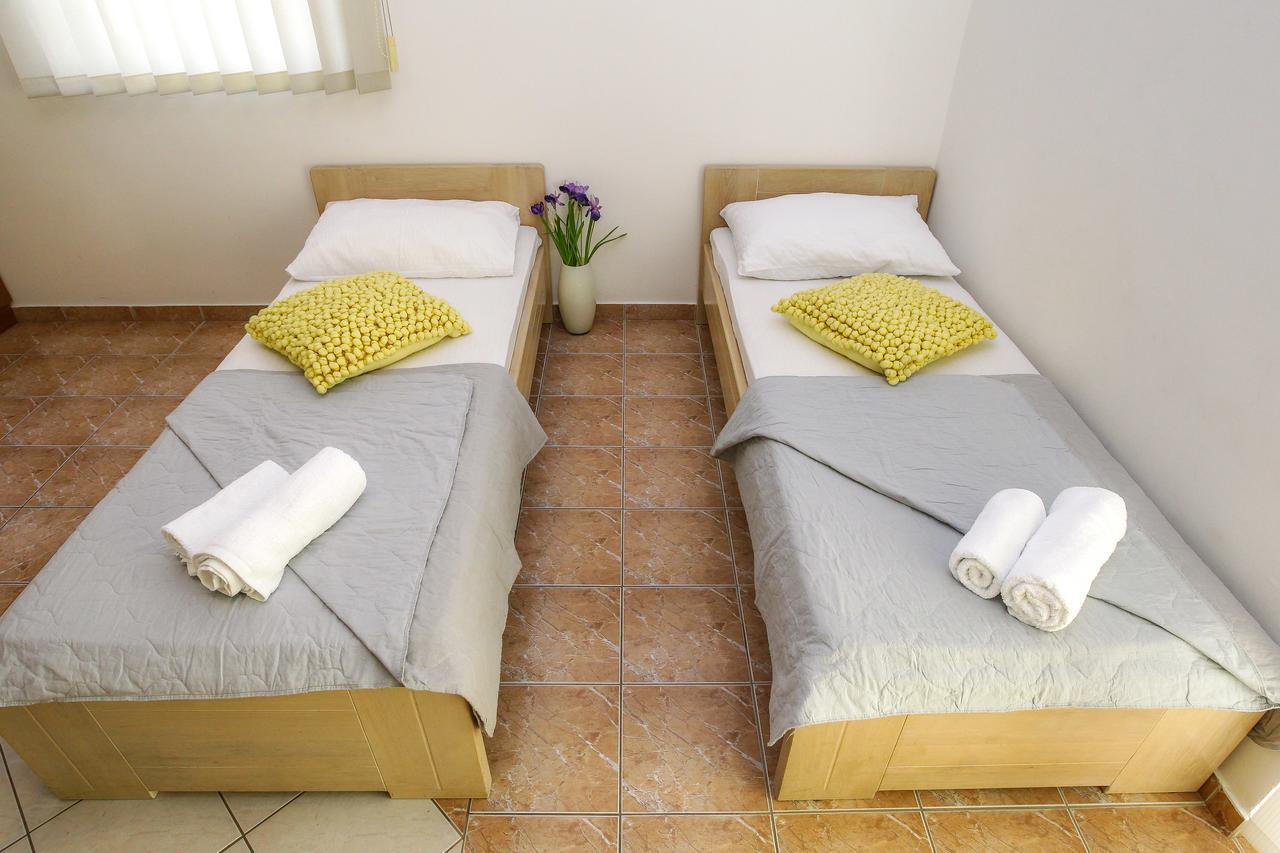 Lucky Luke Pool Apartments 노바야 외부 사진