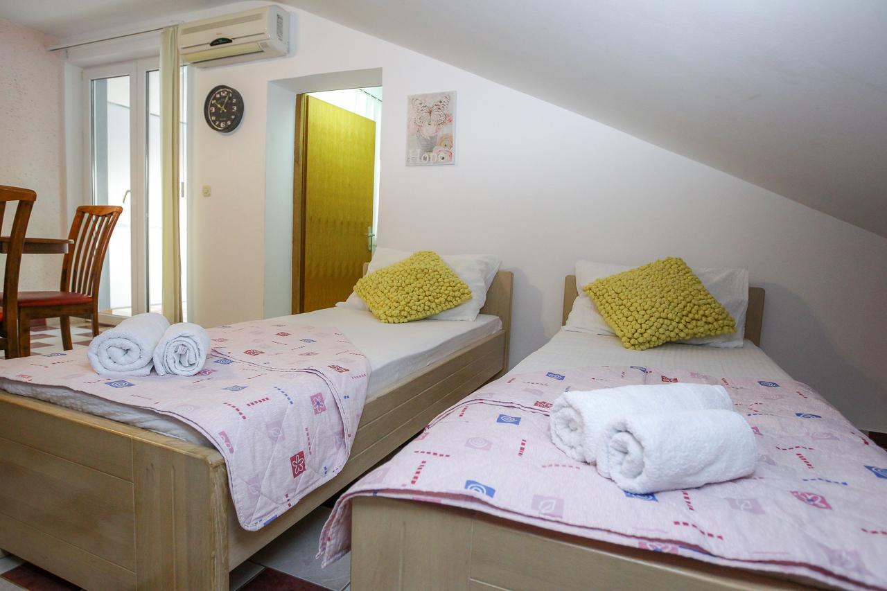 Lucky Luke Pool Apartments 노바야 외부 사진