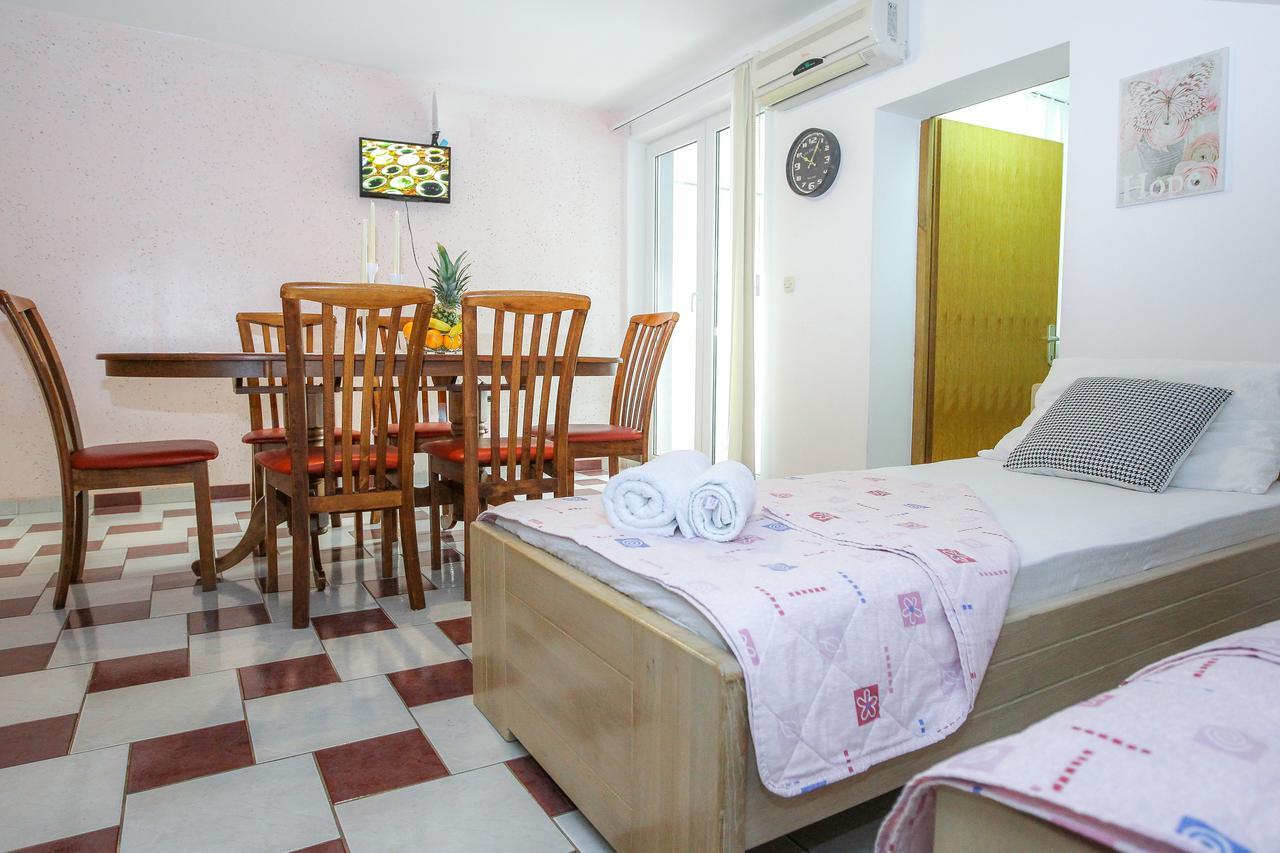 Lucky Luke Pool Apartments 노바야 외부 사진