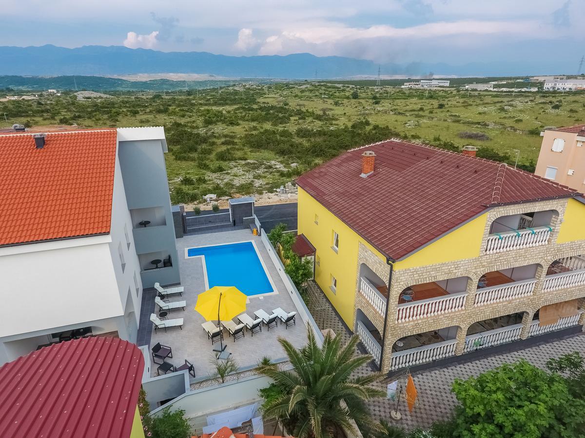 Lucky Luke Pool Apartments 노바야 외부 사진