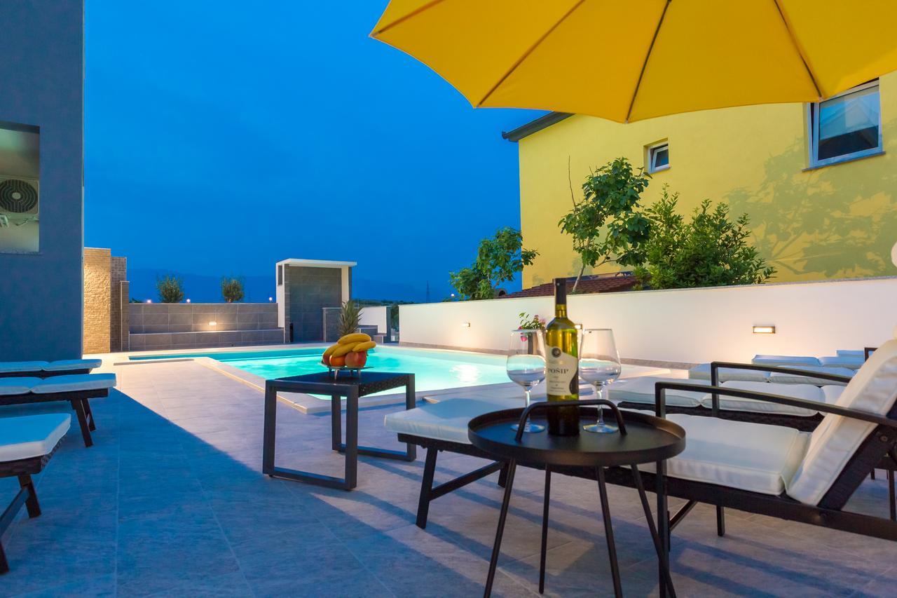 Lucky Luke Pool Apartments 노바야 외부 사진
